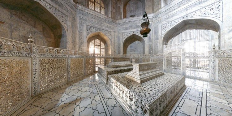 The Taj Mahal s century-old