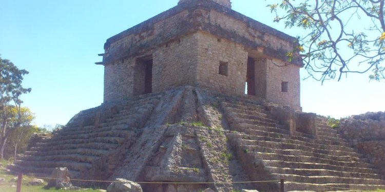 Dzibilchaltun Mayan ruins