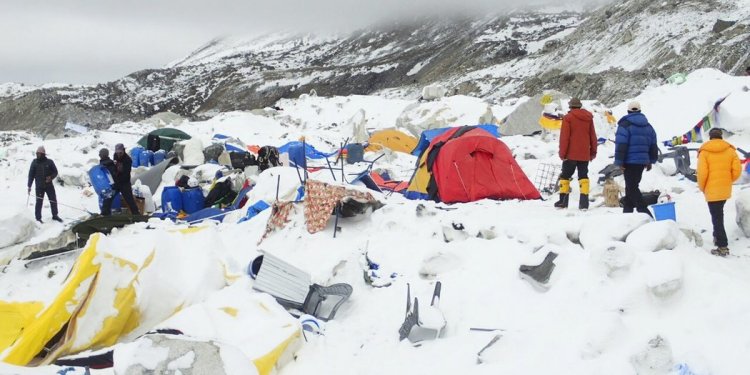 Mount Everest casualties