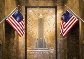 Picture of a mural depicting the Empire State Building in New York City