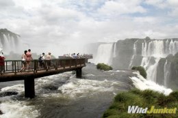 The Brazilian region of the falls requires a half-day experience.