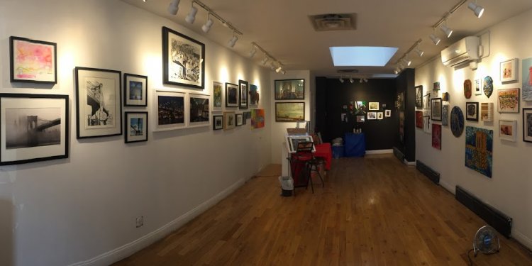 Brooklyn Bridge group