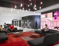 With 24 screens displaying gorgeous photos, real-time data, and social-media feeds, the reception location presents Shutterstock in a striking way. Photo: Bilyana Dimitrova
